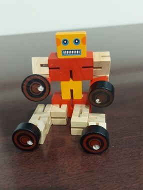 ❤️ Maxim Enterprises Wooden Robot Transformer Car Toy